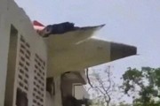 四平印度一波音787客机坠毁机上242人、地面5名学生遇难！我驻印度使馆：机上无中国籍乘客